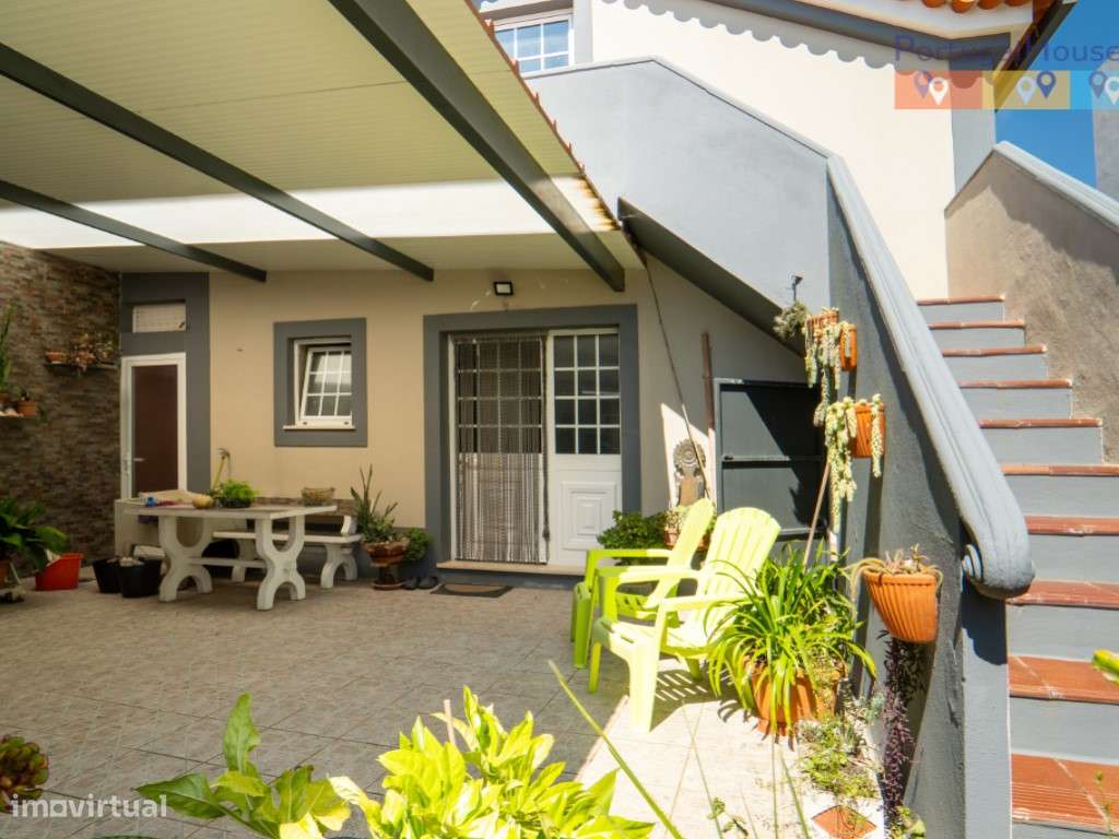 Moradia independente T3 com anexo T2 e 5.000 metros de terreno.-8