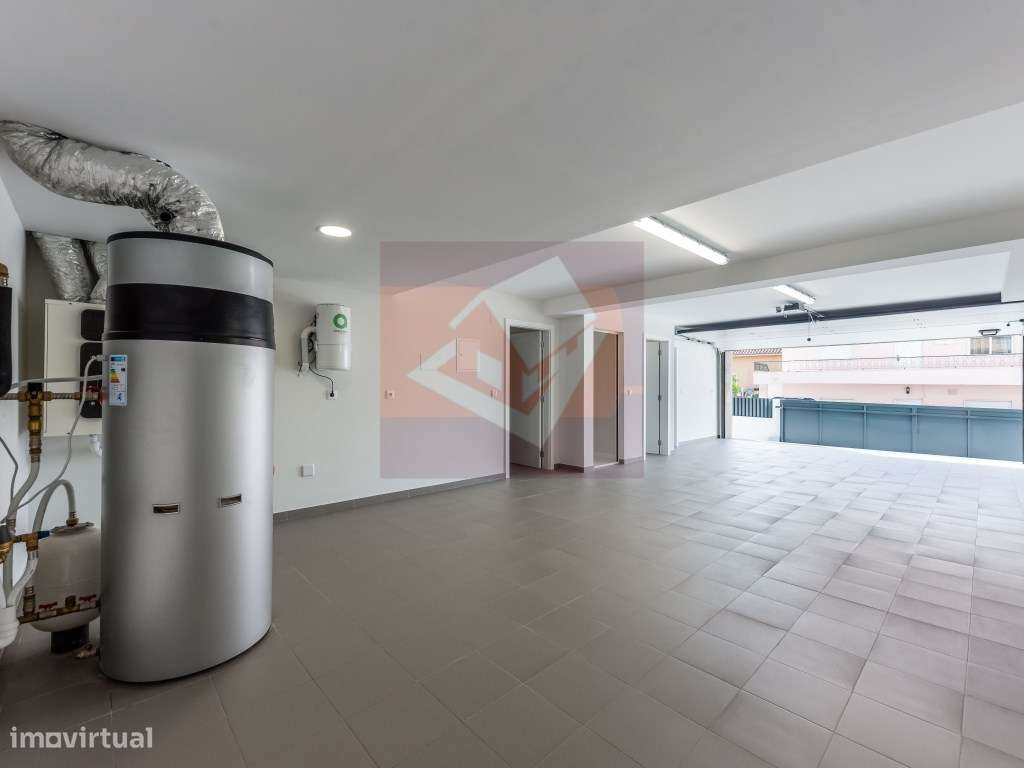 Moradia V5 nova no Bairro do Trigache em Famões-37