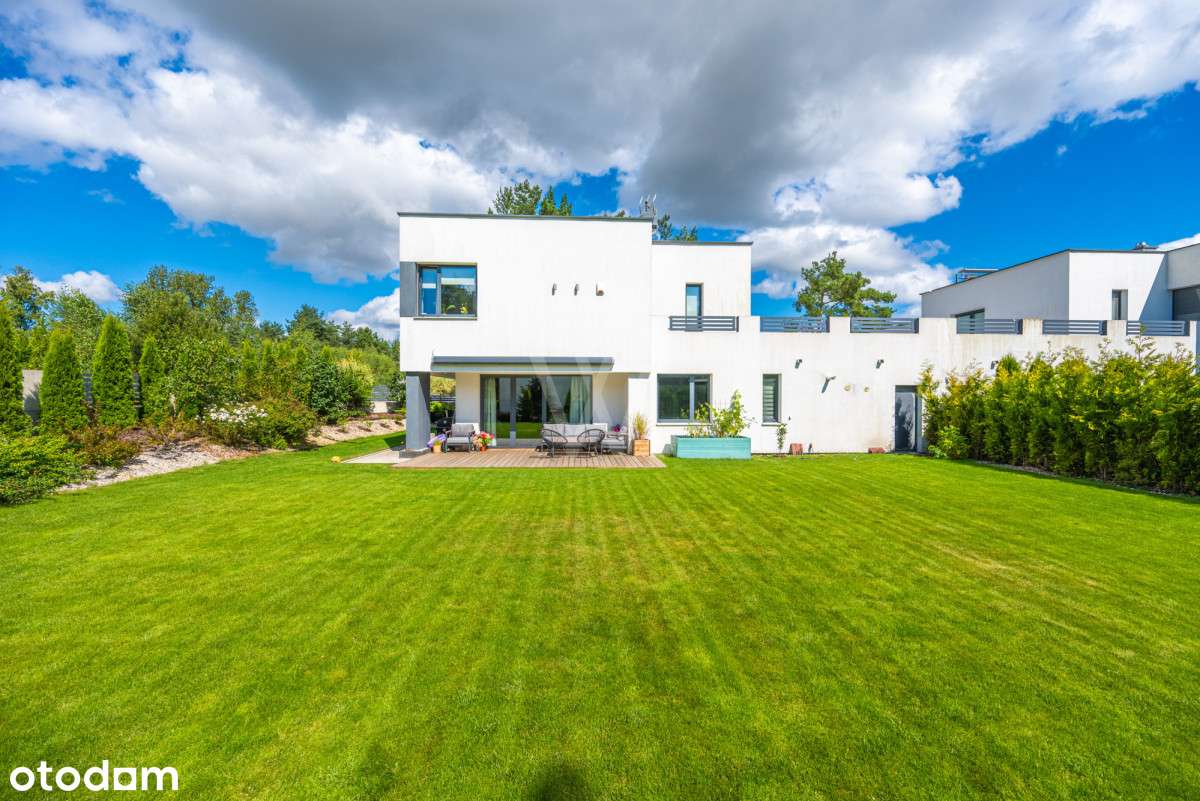 Nowoczesny bliźniak z pięknym ogrodem-0