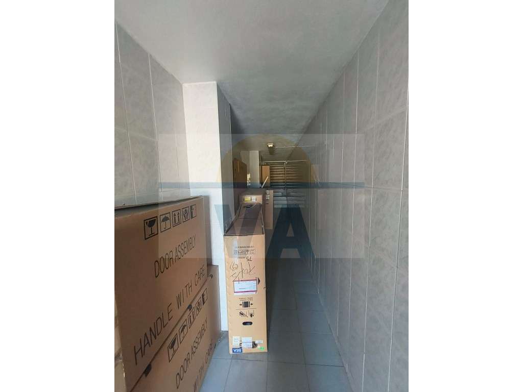 Armazém para Venda em São João da Talha - Excelente Oportunidade às...-10