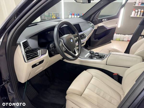 BMW X5 xDrive40i xLine - 24