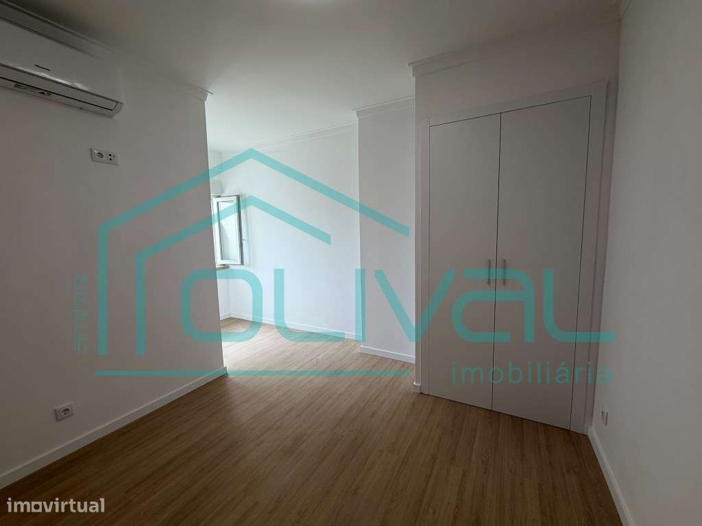 Alverca apartamento de Tipologia T3 totalmente renovado-25