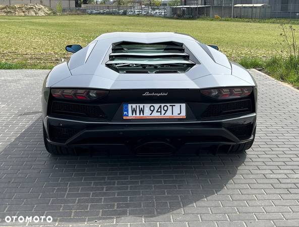 Lamborghini Aventador S - 24