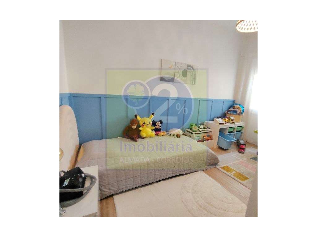 Apartamento Renovado e Moderno com Varanda-8