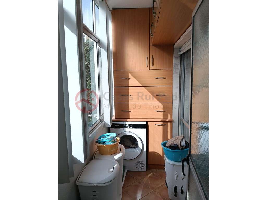 Apartamento T3 num 1º Andar na Quinta do Rouxinol, Corroios - Grande imagem: 5/15