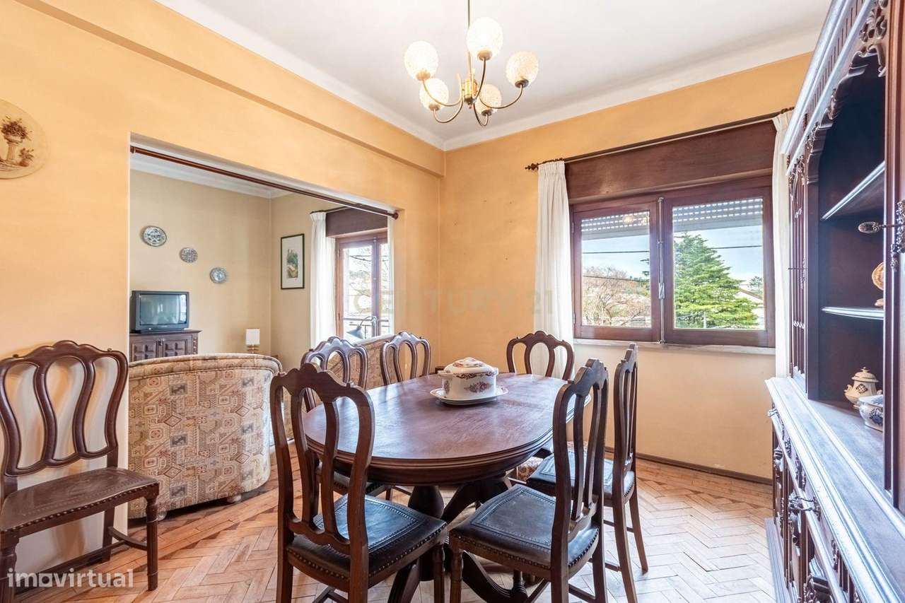 Moradia T3 c/ lote de 2393m2 em Caneças-3