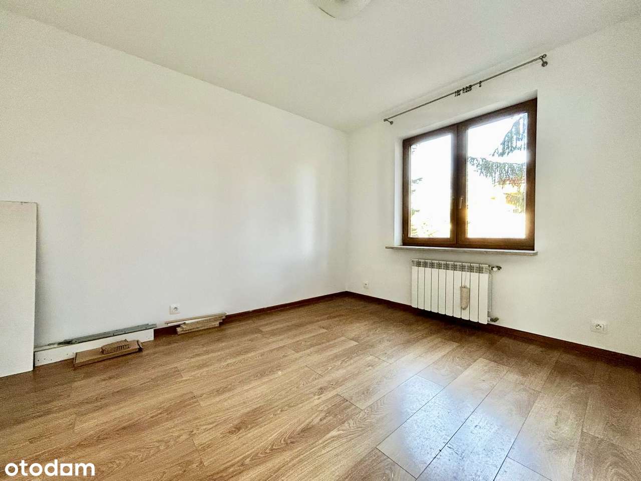 Gotowe 2 pokoje z ogródkiem, garażem i p. gospodarczym | Metro Trocka-6