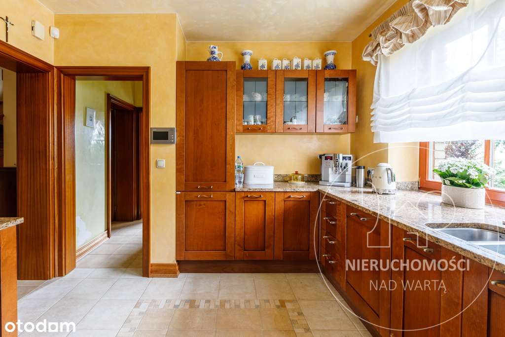 Stylowy dom z malowniczym ogrodem-7