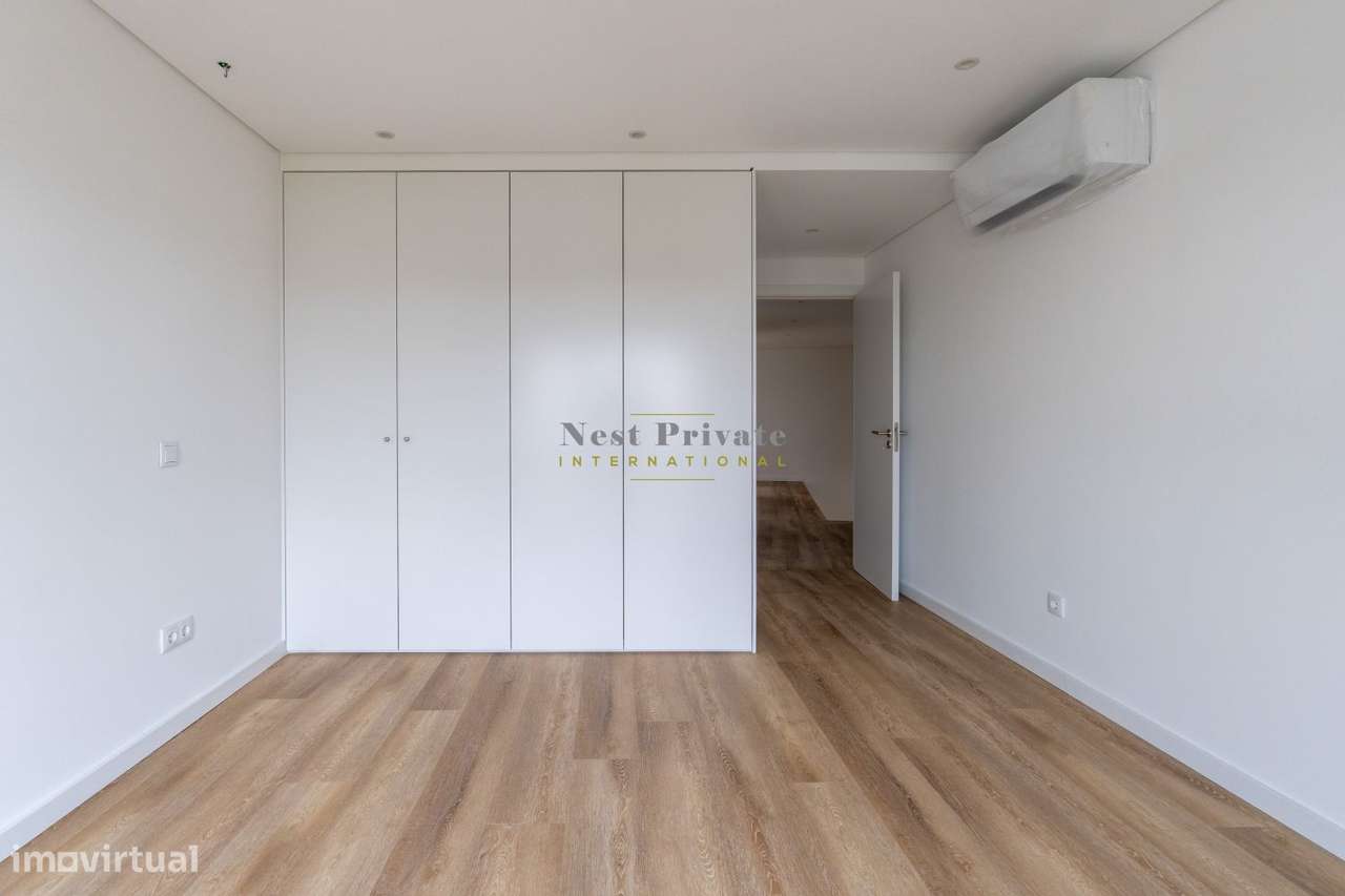 Apartamento T5 Duplex Antas-24