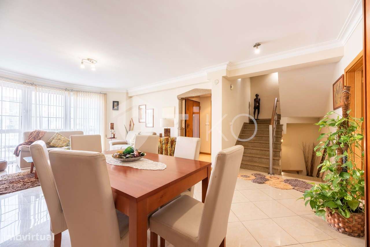 Moradia, 342 m², Charneca de Caparica e Sobreda-24