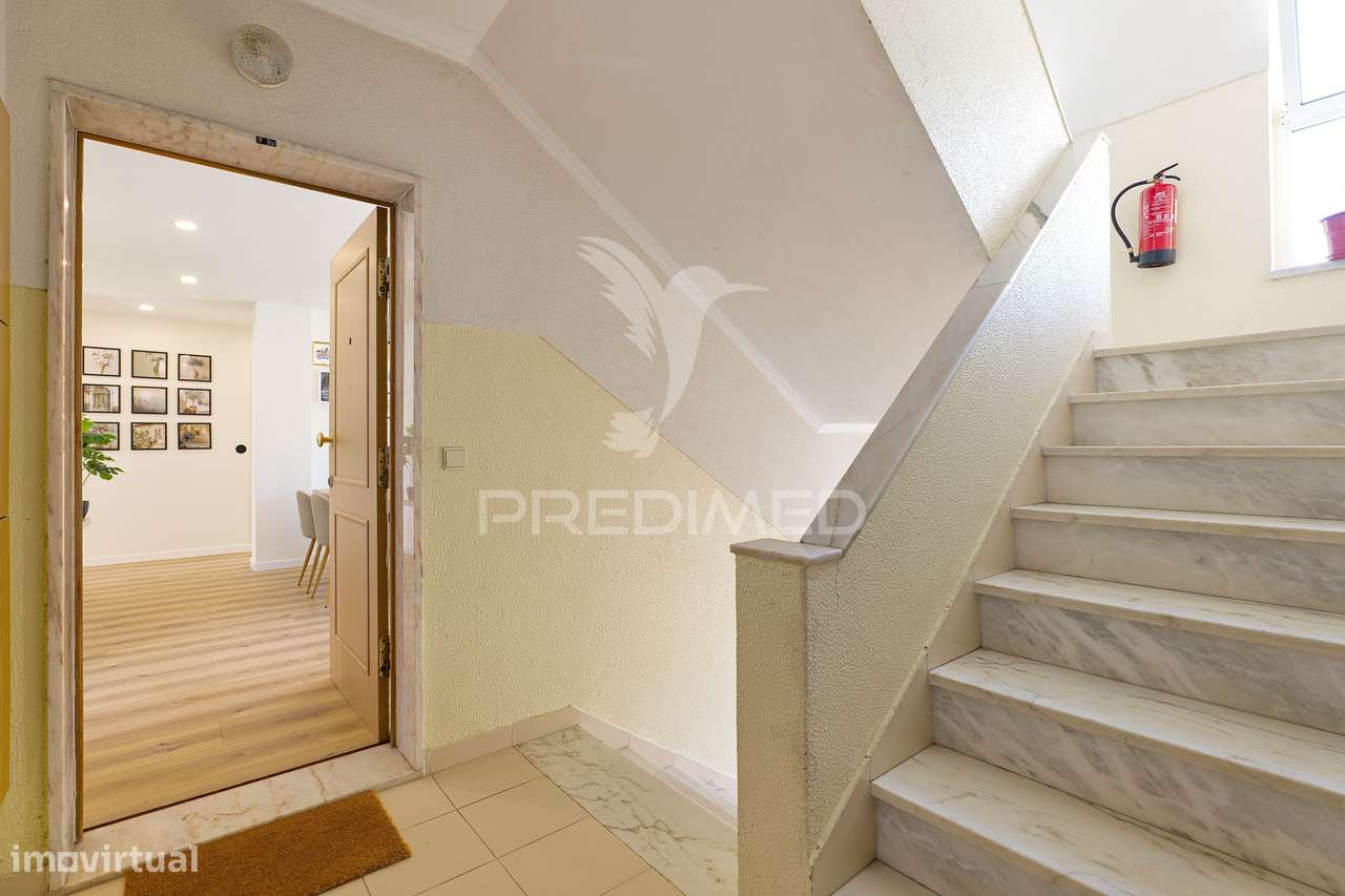 T3 em excelente estado com varanda, perto de Loures e acessos a Lisboa-16