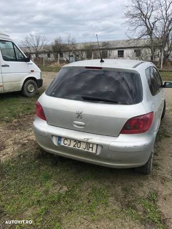 Dezmembram Peugeot 307 1.6 HDI - 2