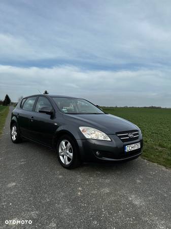 Kia Ceed Cee'd 1.6 Comfort + - 1