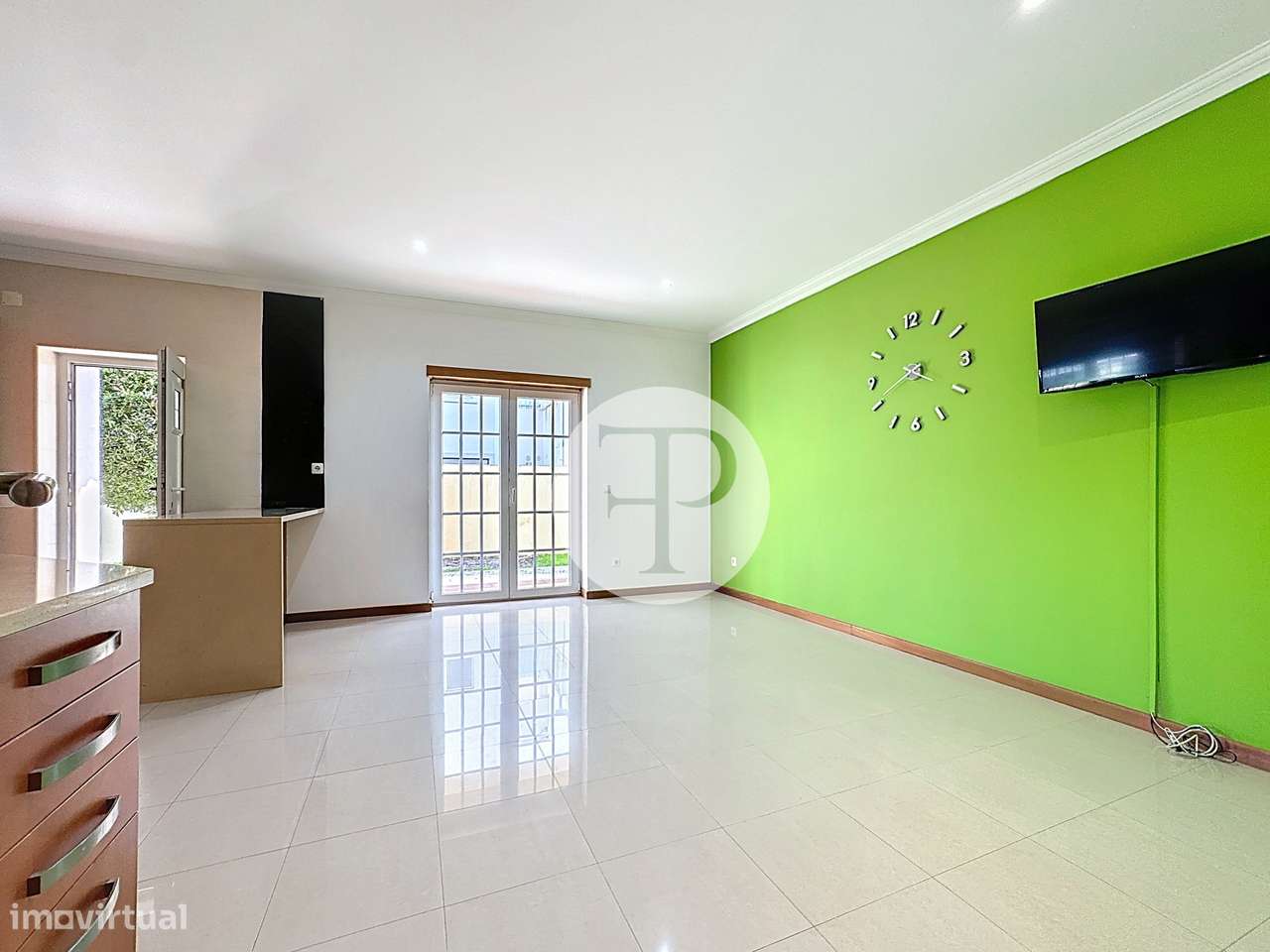 Moradia T5 com piscina no Nadadouro | 408 m² | Lote de 809 m²-15