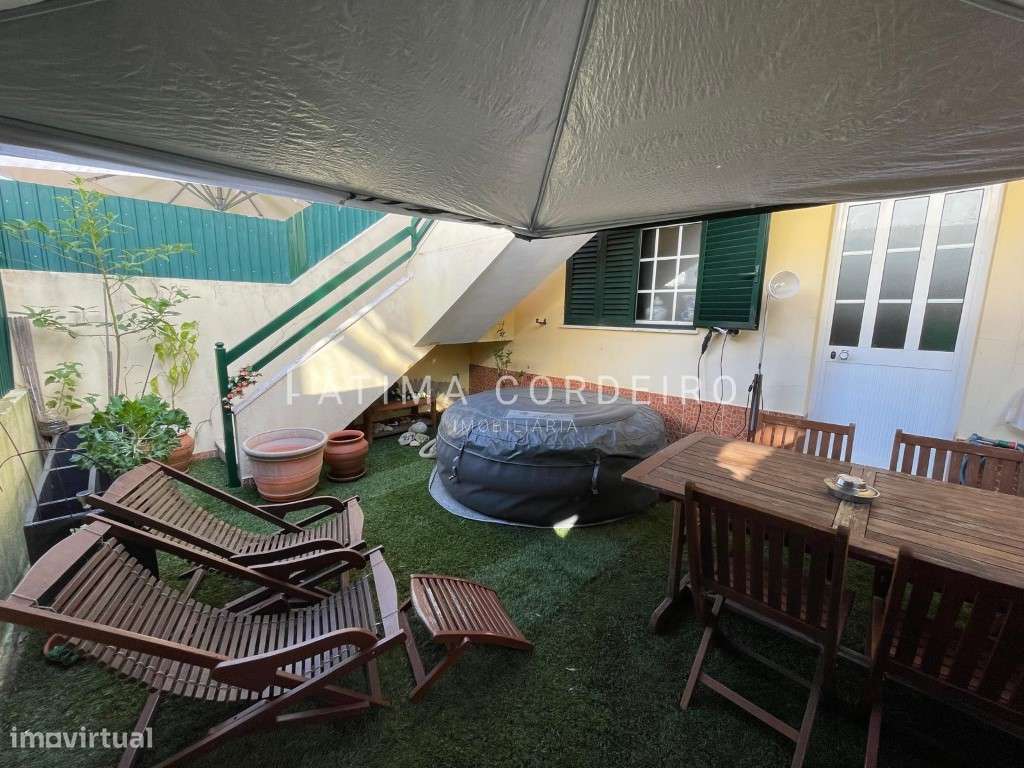 Excelente Moradia T3+1 com garagem em zona privilegiada-30