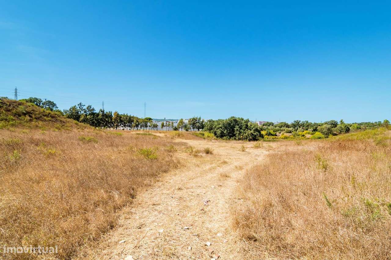Terreno urbano em São Sebastião (Setúbal) com 17000m2-14