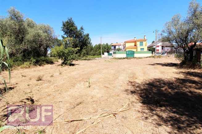 Terreno para moradia em Casal do Relvas Batalha-4