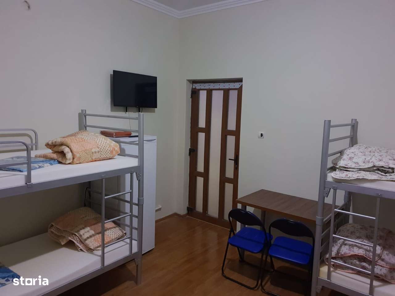 Cazare muncitori sector 4, langa metrou, camere cu baie - Imagine principală: 1/4