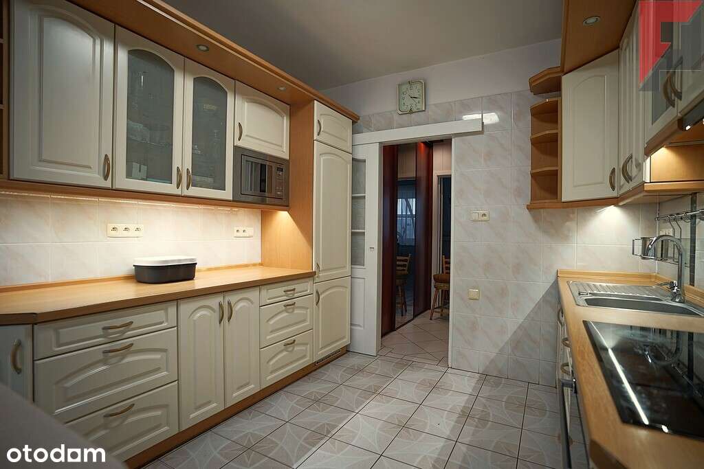 Piętrowy dom w  zabudowie szeregowej-4