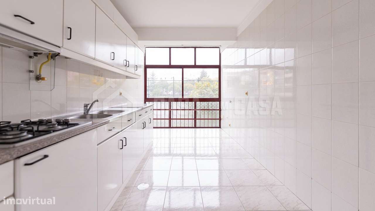 Apartamento T3 no Br. Sto. Estêvão - Grande imagem: 1/10