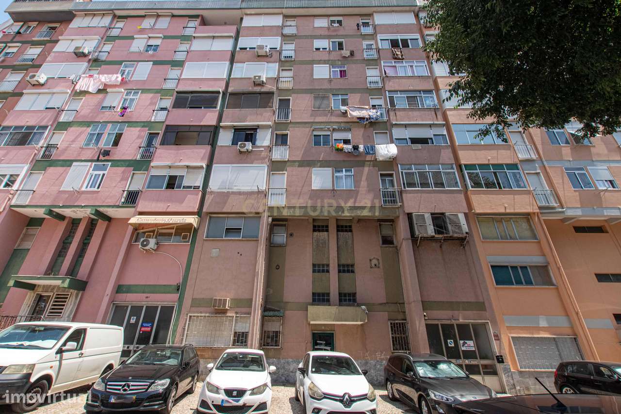 Apartamento T2 Totalmente Remodelado | Odivelas-22