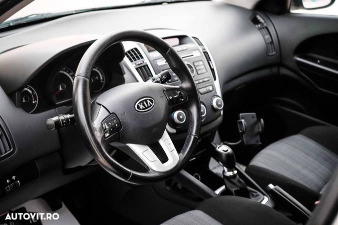 Kia Ceed 1.6 CRDi 115 Spirit - 13