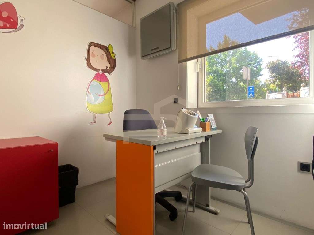 Loja de Rua com Garagem - Grande imagem: 4/12