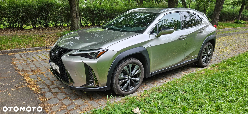 Lexus UX - 2