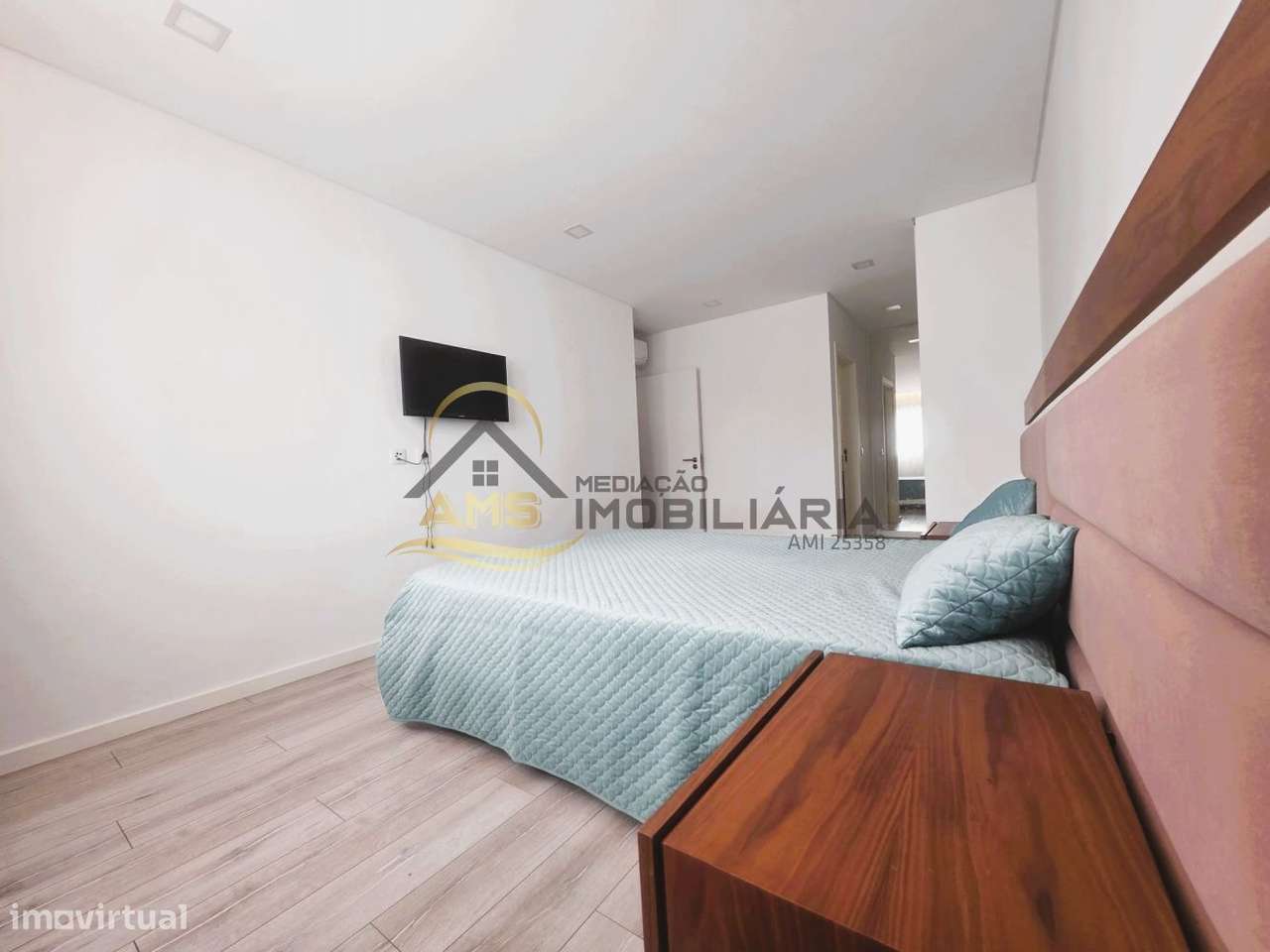 APARTAMENTO T3 COM TERRAÇO DE 186M²-18
