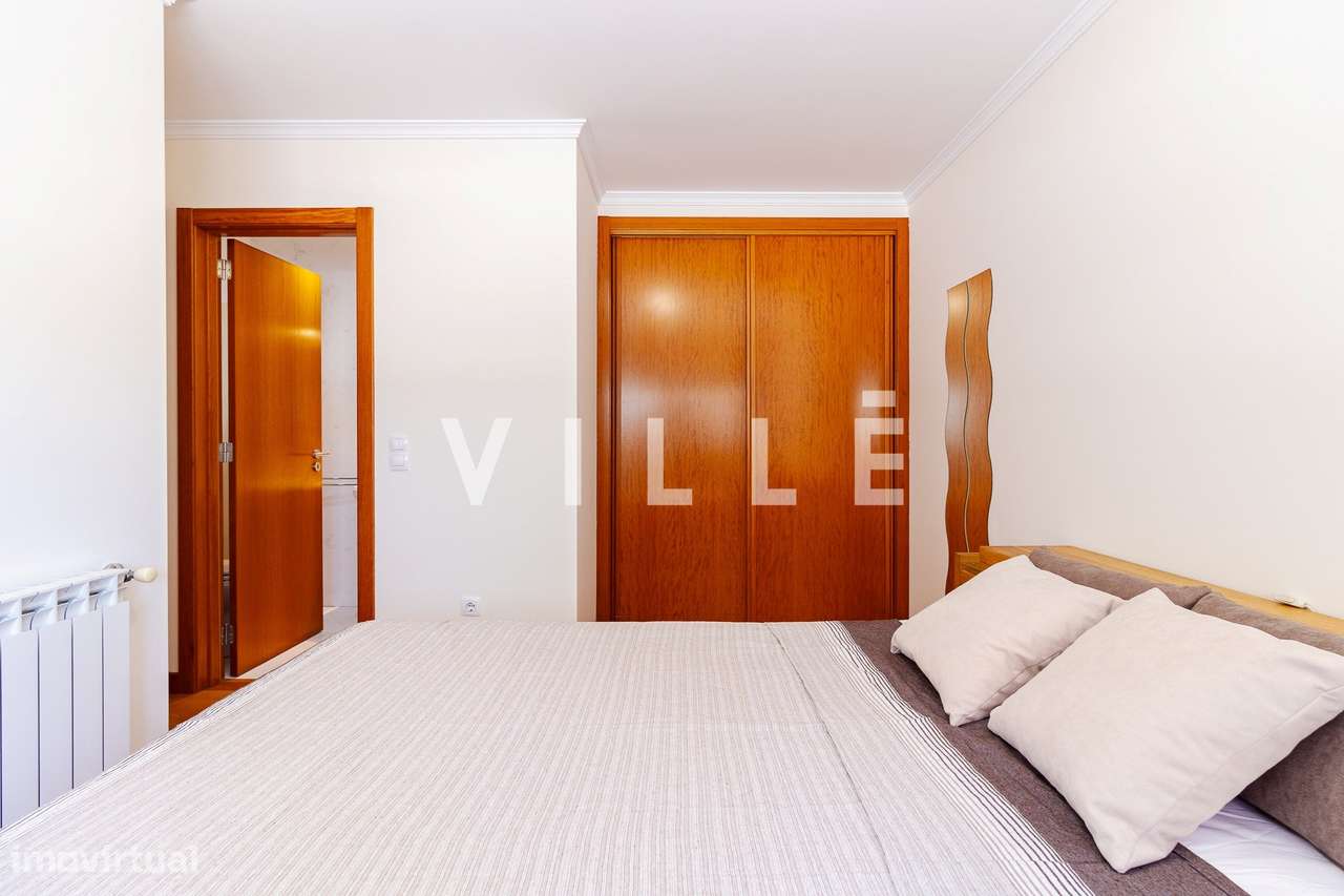 Apartamento T2 com Garagem Fechada e Arrumo no Glicinias-30