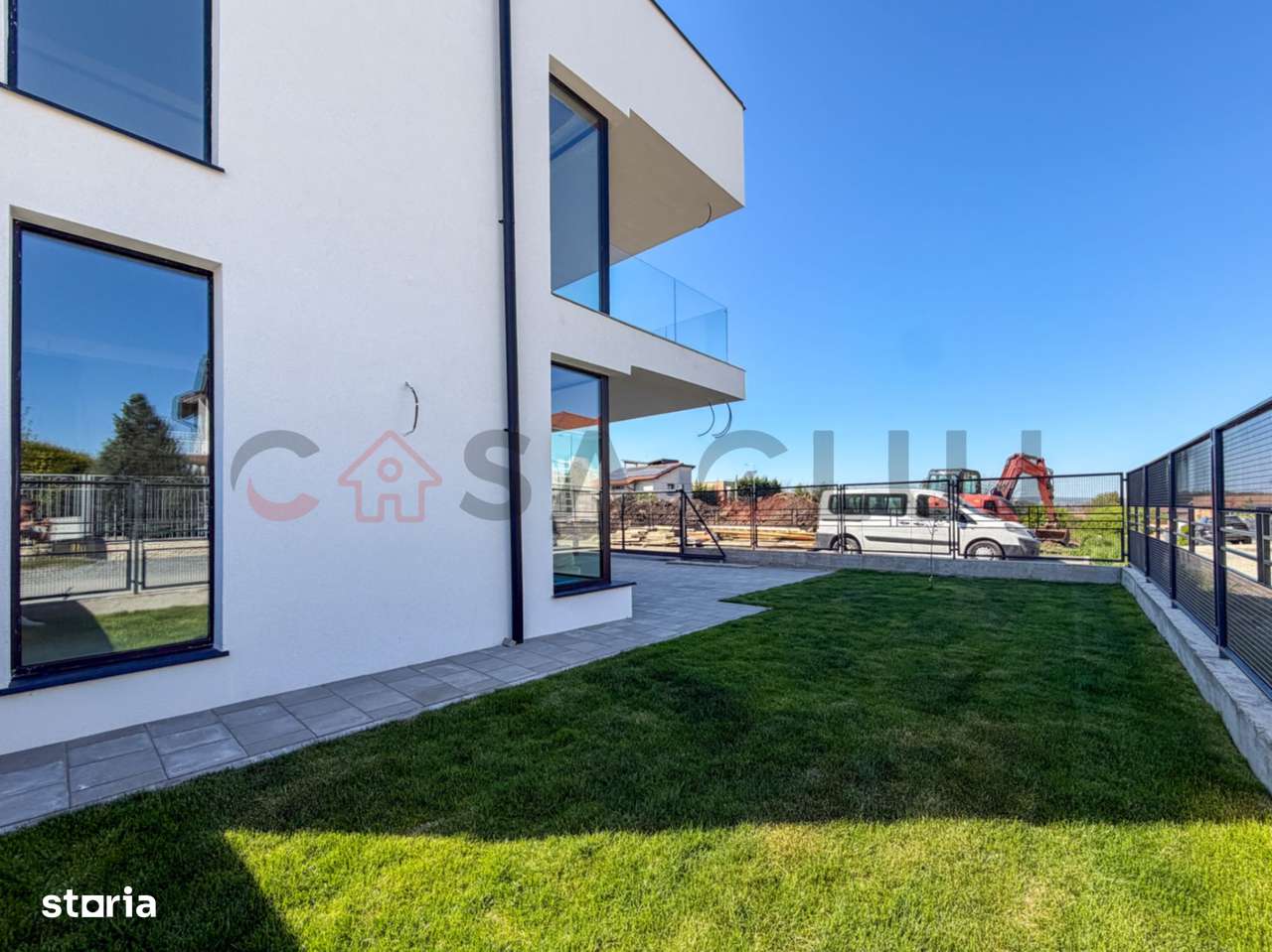 Casa cu arhitectura moderna, Buna Ziua-2