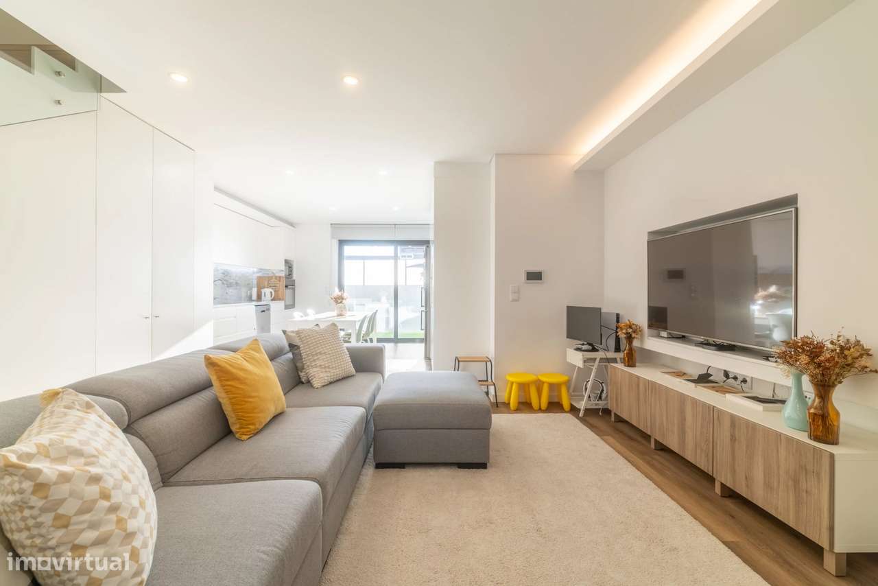 Moradia T3 Moderna com Espaço Exterior e Excelente Localização — Leça - Grande imagem: 5/25