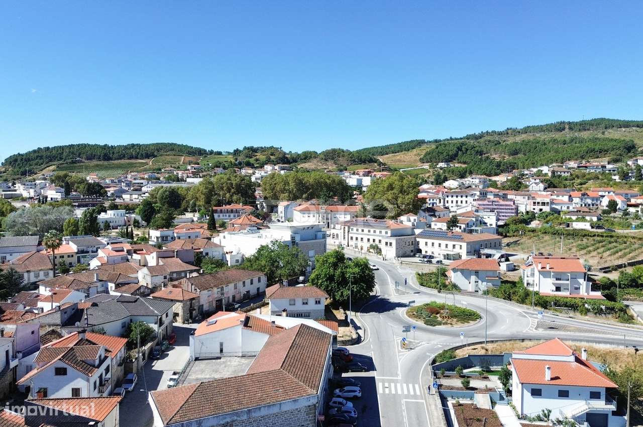 Moradia T6 em Alijó-24