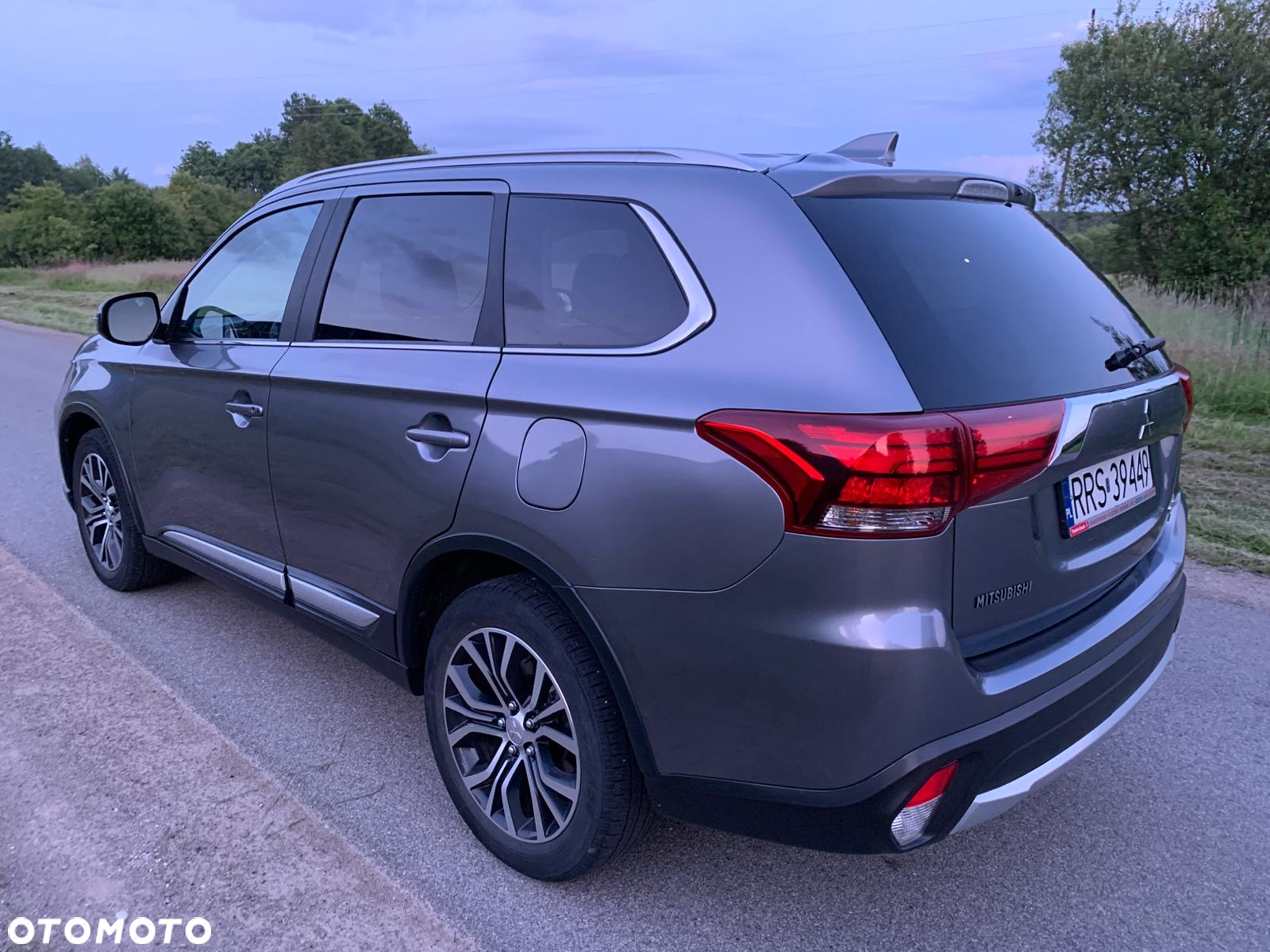 Mitsubishi Outlander - 8