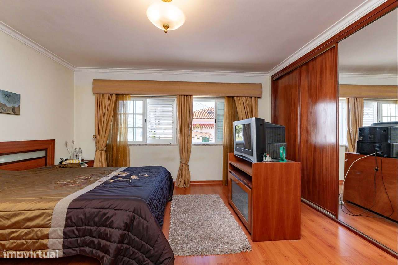 Fantastica Moradia T6 São João da Talha-24