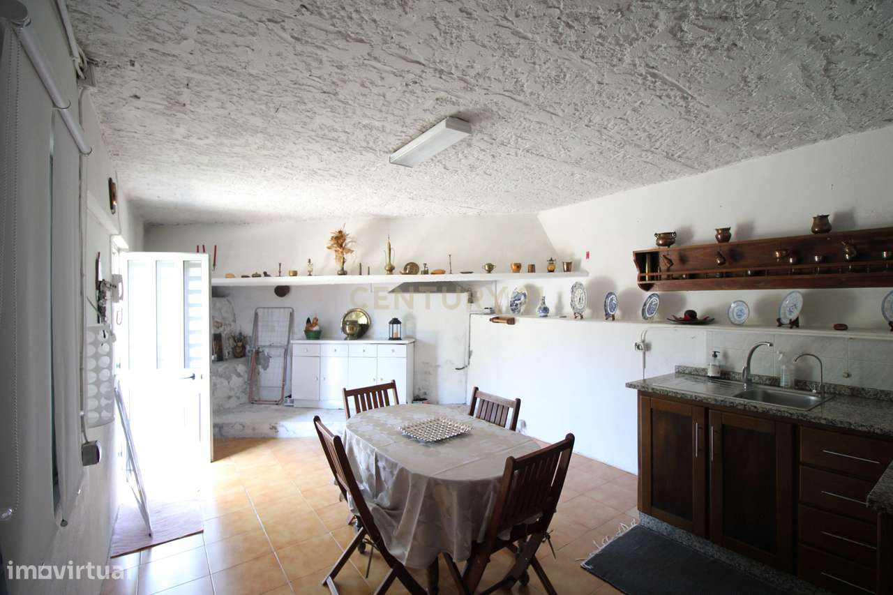 Moradia Bi-familiar em Lagares, Penafiel - Oportunidade Única!-21