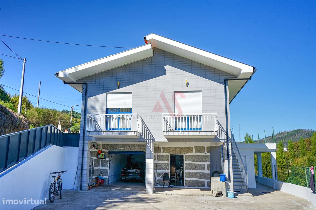 Moradia T3 em Serzedo, Guimarães - Grande imagem: 4/37