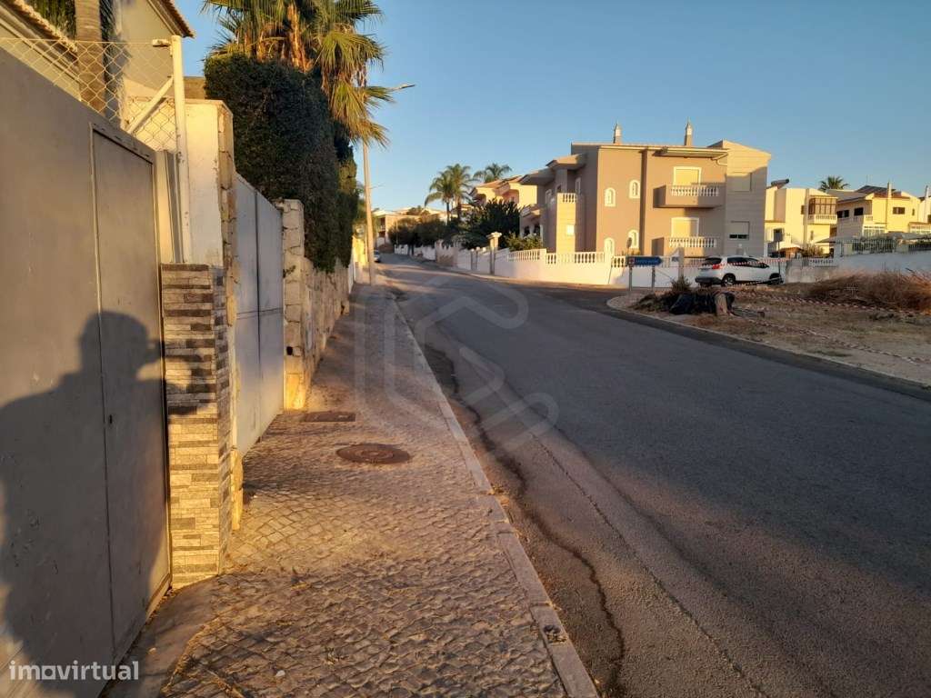 Lote com projeto aprovado para moradia unifamiliar, Montenegro, Faro - Grande imagem: 5/26