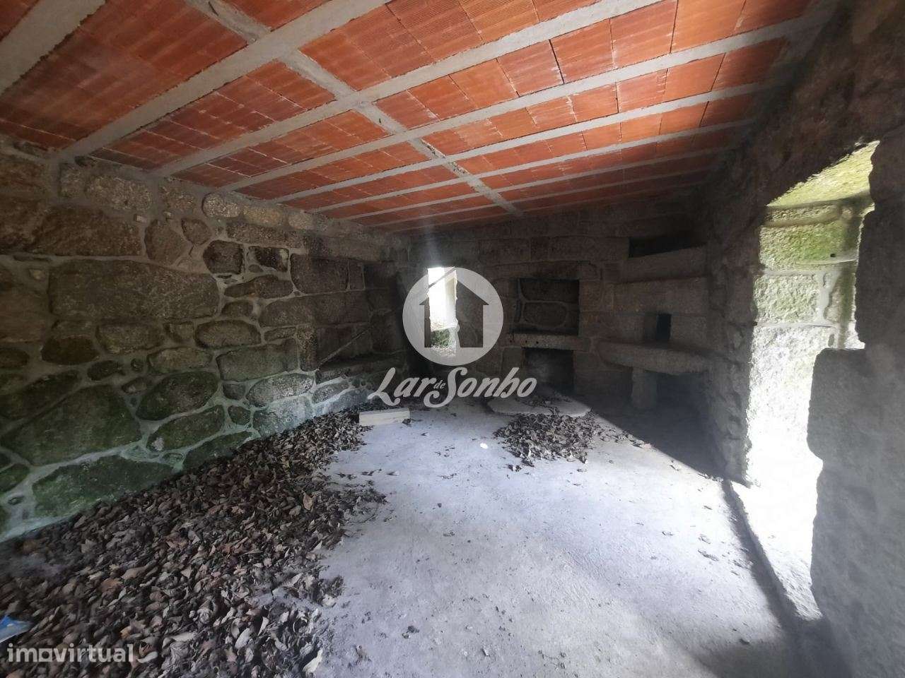 Moradia em Pedra para Restaurar em Moreira do Rei, Fafe-5