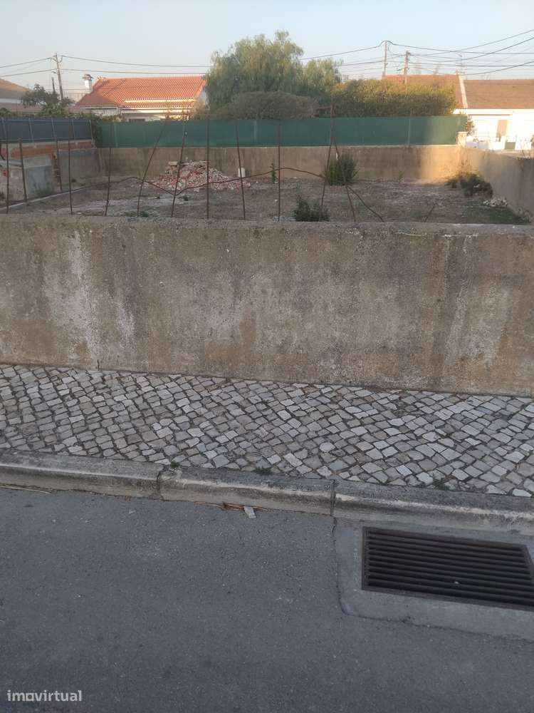 Terreno Urbano C/ 300 m2 - Venda do Alcaide-4