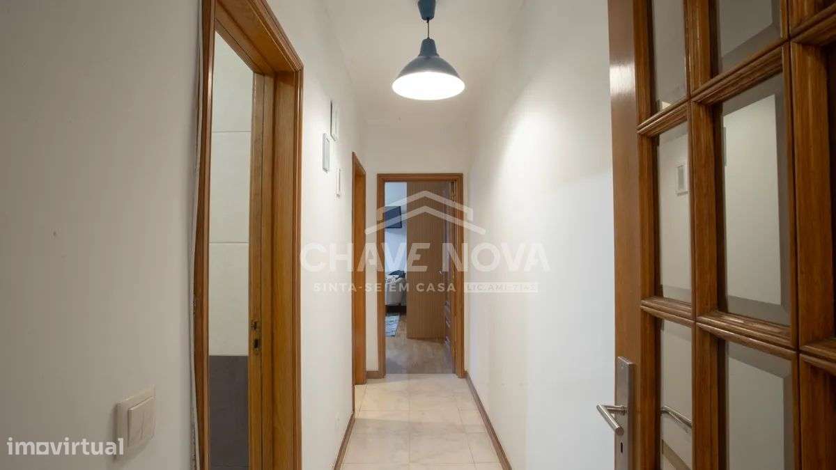 T1+1 c/ Terraço e Lugar de Garagem em Vilar do Paraíso-21