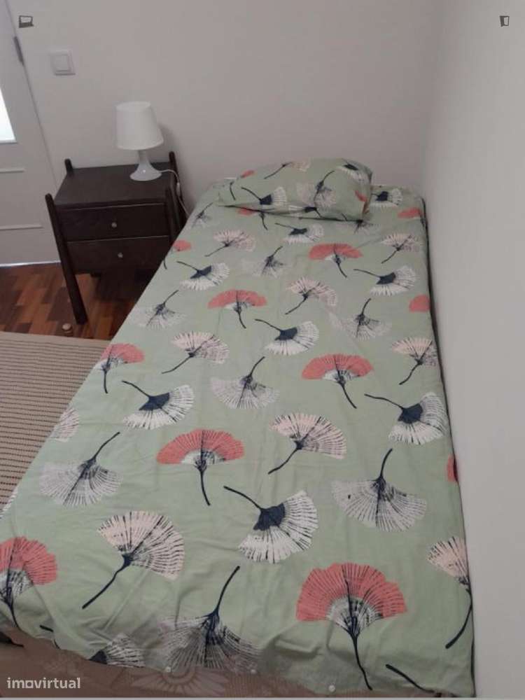 Quarto - localizado em Parede Lisbon - Grande imagem: 4/10