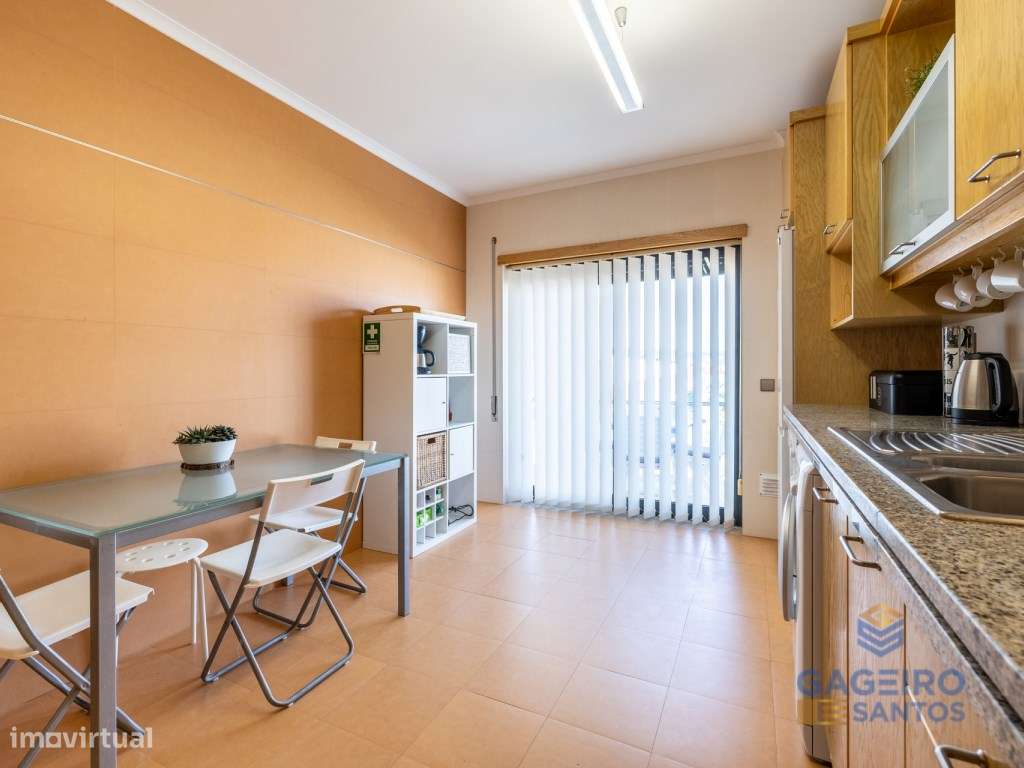 Espaçoso apartamento T3 com terraço privativo - São Martinho do Porto-8