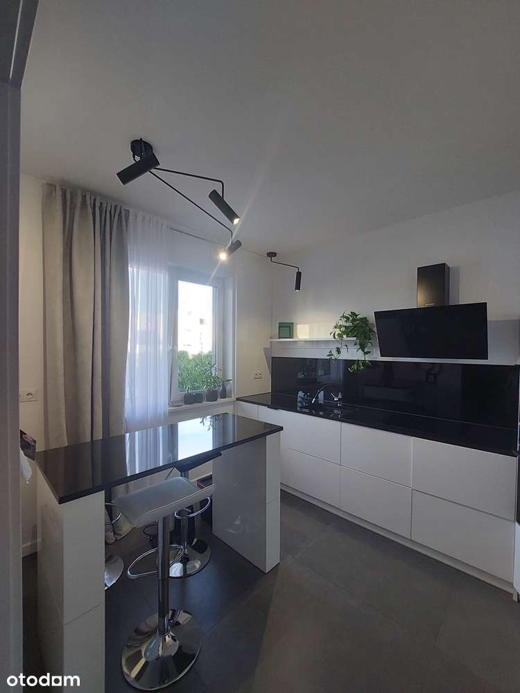 Dom w ciekawej aranżacji, wysoki standard, coś pięknego, parking-9