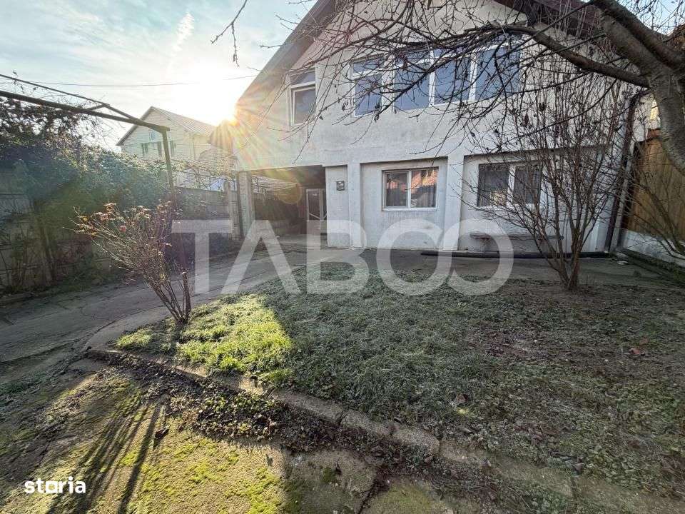 Casa de vanzare 4 camere  160 mpu teren liber 146 m zona Cetatii - Imagine principală: 2/11