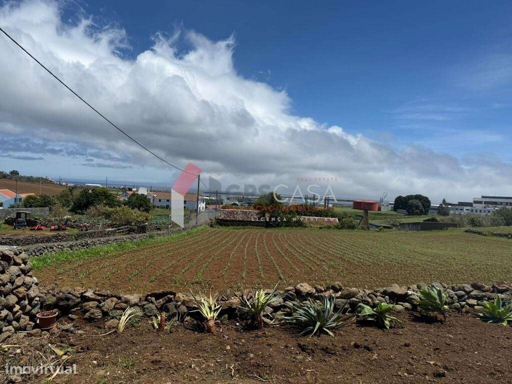 Moradia T1 com Vista Mar e Projeto Aprovado – Santa Cruz-11