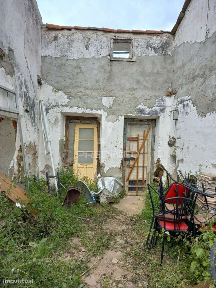 Ruina para reconstrução - Grande imagem: 3/4