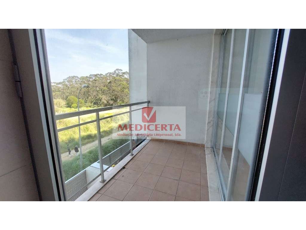 T2 boas áreas - parqueamento - Rinchoa - Ocupado - Grande imagem: 3/24