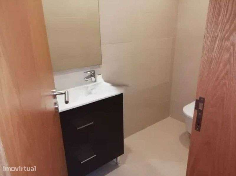 T2 Porto / Arca Agua / Vale Formoso - Mobilado - Como Novo - Grande imagem: 4/7