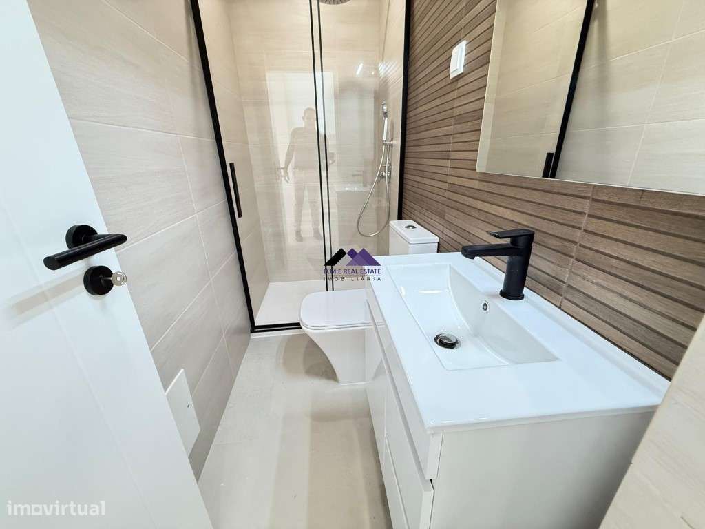 Moradia V3 com Garagem e Piscina a Estrear-15